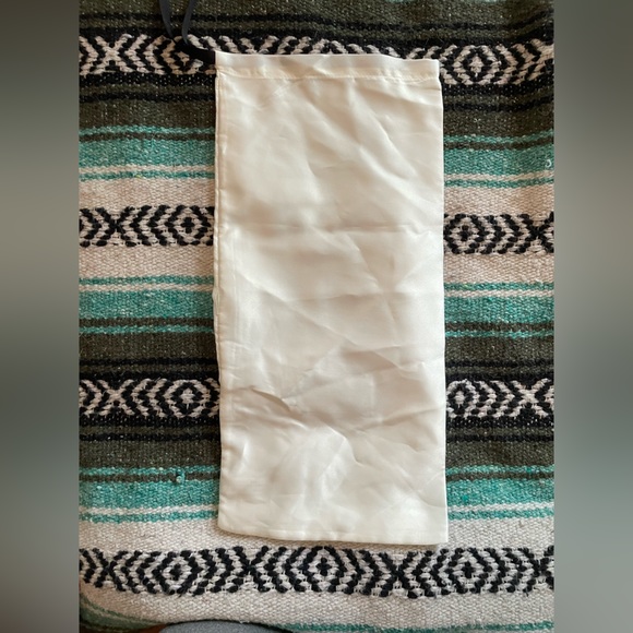 AUTHENTIC GUCCI SILK BAG 17”x 8” - Picture 2 of 2